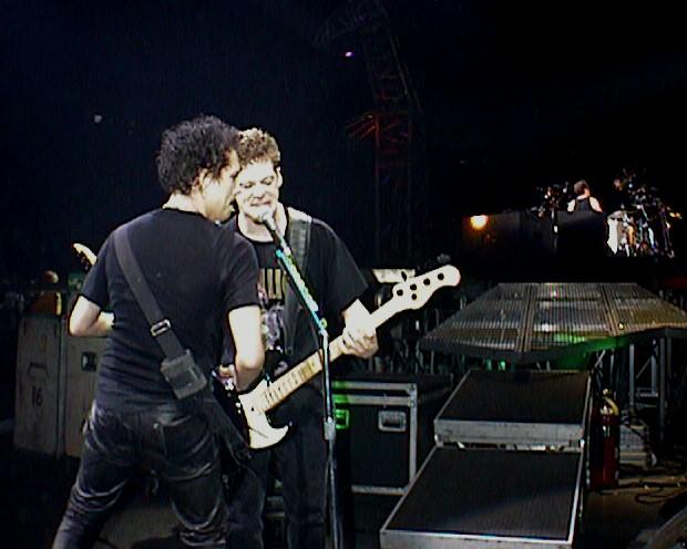 Photo gallery from the gig in Nashville, TN shot on April 14, 1997